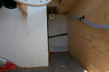 Shoebill Electrician (GMC Savana 2011)