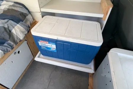 Shoebill Electrician (GMC Savana 2011)