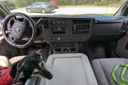 Shoebill Electrician (GMC Savana 2011)