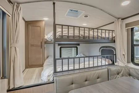 Keystone Travel Trailer w Satellite TV and 5G WIFI