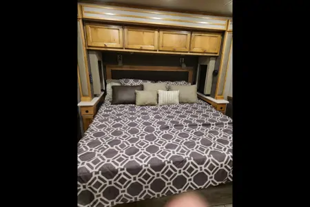 Luxury Motorhome Stay in Weatherford/Aledo, TX