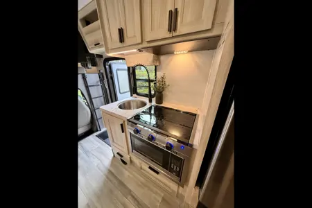 2023 Forest River SUNSEEKER 2250(Bedroom slide) - Sleeps 5!