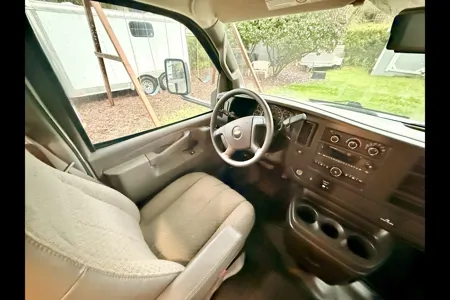 2023 Forest River SUNSEEKER 2250(Bedroom slide) - Sleeps 5!