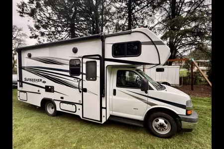 2023 Forest River SUNSEEKER 2250(Bedroom slide) - Sleeps 5!