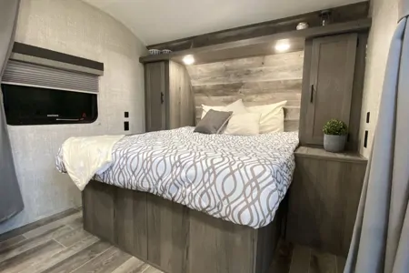 Caledonia's 2022 Grand Design 25bh Travel Trailer