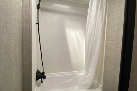 Caledonia's 2022 Grand Design 25bh Travel Trailer