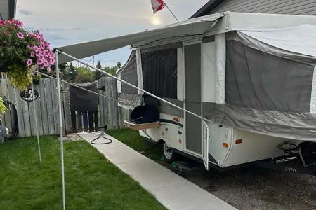 Hawk- Palomino Yearling Tent Trailer