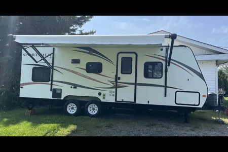 🇨🇦 Dan & Monique’s 24’ KZ Sportsmen Travel Trailer. Family Friendly!  Easy booking!