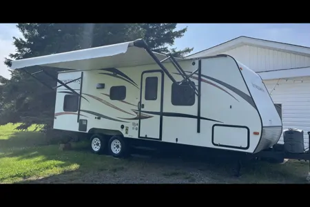 🇨🇦 Dan & Monique’s 24’ KZ Sportsmen Travel Trailer. Family Friendly!  Easy booking!