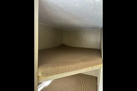 🇨🇦 Dan & Monique’s 24’ KZ Sportsmen Travel Trailer. Family Friendly!  Easy booking!