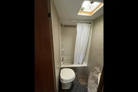 🇨🇦 Dan & Monique’s 24’ KZ Sportsmen Travel Trailer. Family Friendly!  Easy booking!