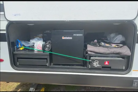 "Wheely" The Camper - Jayco Feather 24BH Clean & Spacious