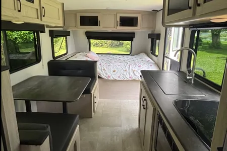 Nikki's Coachmen 185BH Travel Trailer