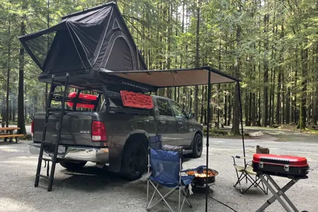 Gina's Ram 1500 Roof Top Tent