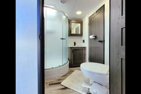2022 Venture RV SportTrek ST312VIK: Spacious Family-Friendly