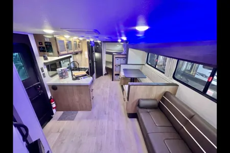 Spacious Bunkhouse - Sleeps 9 - Cherokee Grey Wolf 26KF Travel Trailer