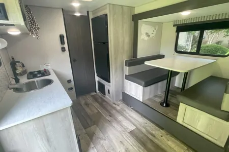 Eddie the Escape - Ultralight Travel Trailer