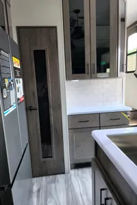 Wagg's Alliance RV 36V11 Toy Hauler