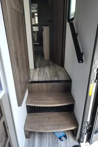 Wagg's Alliance RV 36V11 Toy Hauler