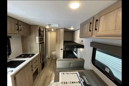 Jay's Coleman 17B Travel Trailer