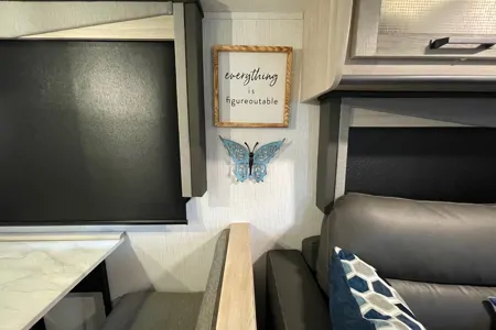 STUNNING + *Twilight2* (Delivery Available)