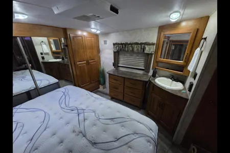 Dustin's Keystone  Montana Mountaineer 345DBQ Fifth Wheel