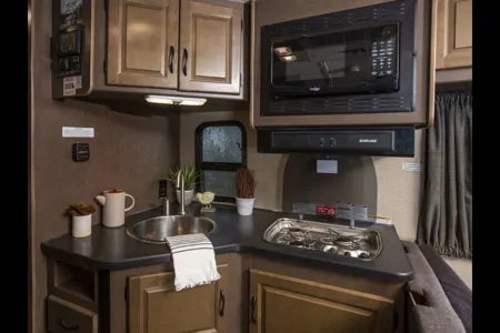 I&F's Thor Motor Coach Majestic 28A Class C