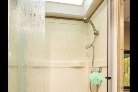 I&F's Thor Motor Coach Majestic 28A Class C