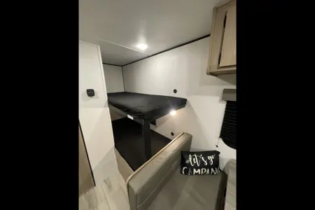 Ed's Keystone Coleman 17b Travel Trailer