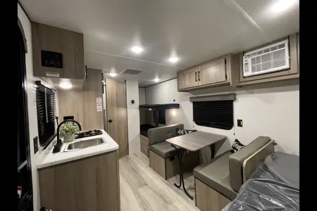 Ed's Keystone Coleman 17b Travel Trailer