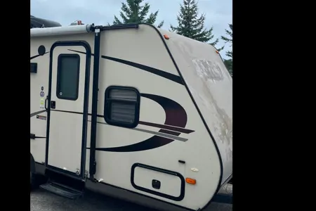 Derekl's Golf Matrix 821 Travel Trailer