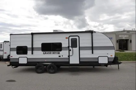 Donald's Grand River 25BH Travel Trailer