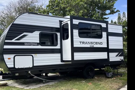 Jonny’s Grand Design Transcend 1 Travel Trailer