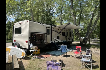 Keystone Hideout 31RBDS Travel Trailer