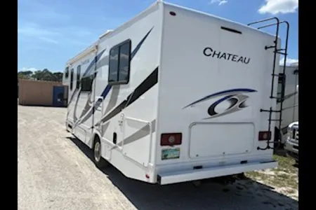 CHATEAUA Thor Motor Coach 28Z Class C (C-3)