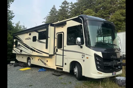 Stuart's Entegra Coach 2023 Class A