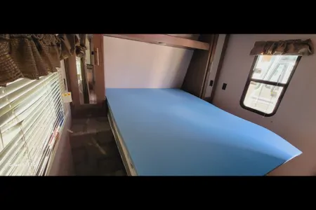 Coastal Cruiser – Your Home on the Road Hideout 274LHS Travel Trailer