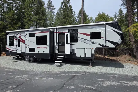 2015 Raptor Toy Hauler