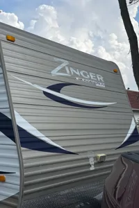 James's the Hobbit, Zinger Travel Trailer