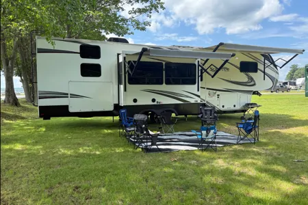 Jared's Grand Design Solitude 3950BH-R Fifth Wheel