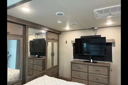 Jared's Grand Design Solitude 3950BH-R Fifth Wheel