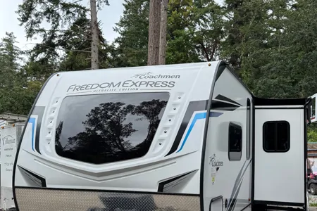 Mike's Super Clean Family RV!
