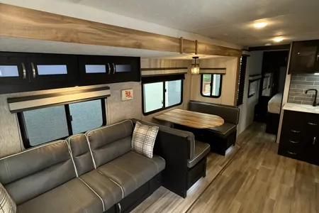Mike's Super Clean Family RV!