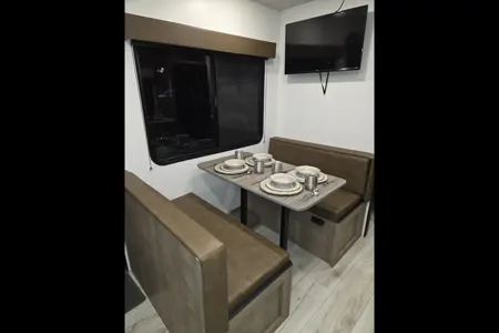 Loaded 2025 Keystone Springdale West 20bhwe Travel Trailer (Aka: Mungojerrie)