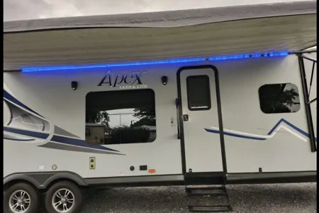 Ashley's Coachmen Apex 300BHS Travel Trailer
