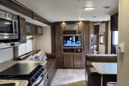 Ashley's Coachmen Apex 300BHS Travel Trailer