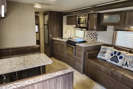 Ashley's Coachmen Apex 300BHS Travel Trailer