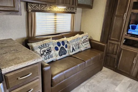 Ashley's Coachmen Apex 300BHS Travel Trailer