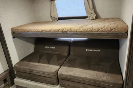 Ashley's Coachmen Apex 300BHS Travel Trailer