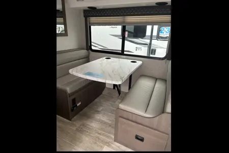 Lissa's Thor Motor Coach Freedom Elite Class C